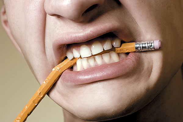 7 причин хруста или щелчков в челюсти при открытии рта. Как лечить?