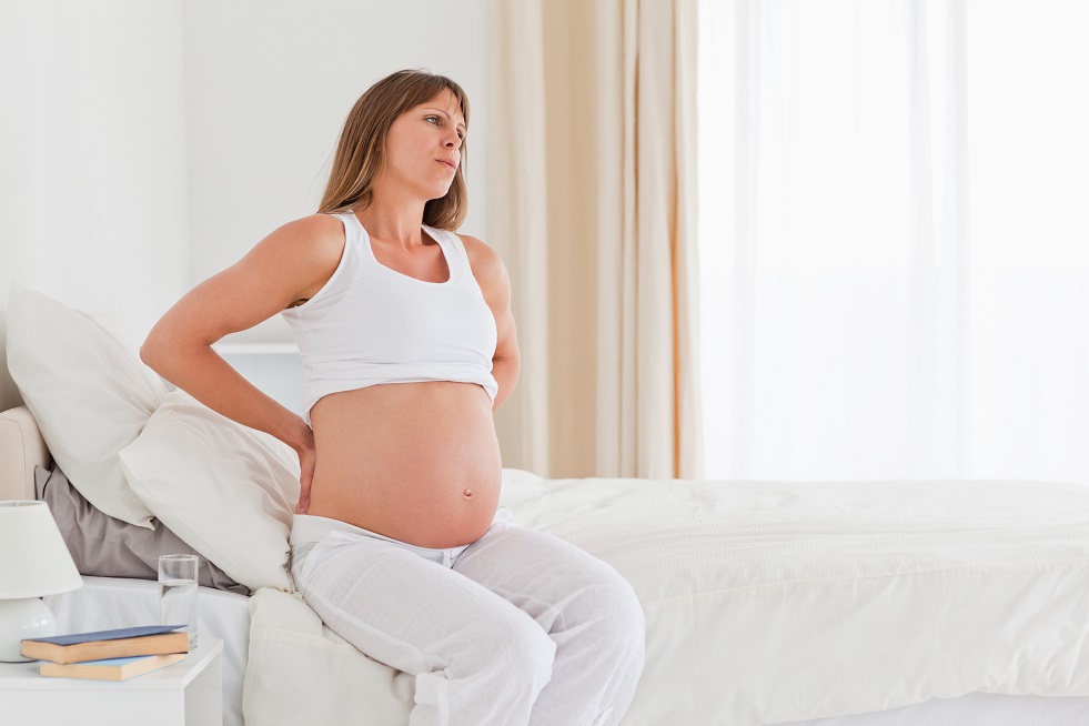 Какие 5 мазей можно использовать при беременности, если болит спина?