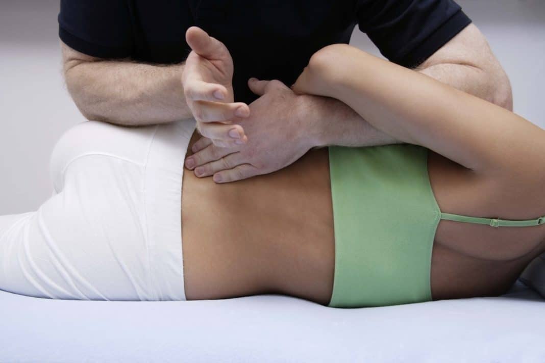 Мануальная терапия 3. Миофасциальная мануальная терапия. Мануальная терапия тазобедренного сустава. Миофасциальный массаж. Миофасциальный массаж тела.