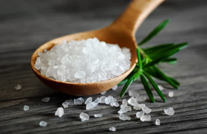 Соль может привести к болезням кожи