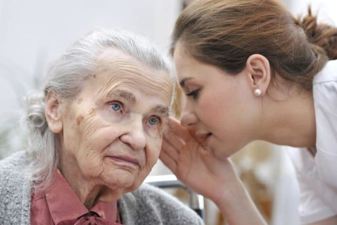 Боязнь своего возраста приводит к болезни Альцгеймера
