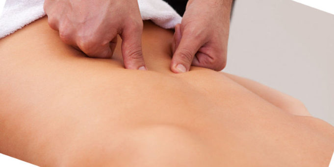 4 методики массажа при искривлении спины.