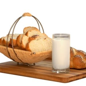 Хлеб и молоко